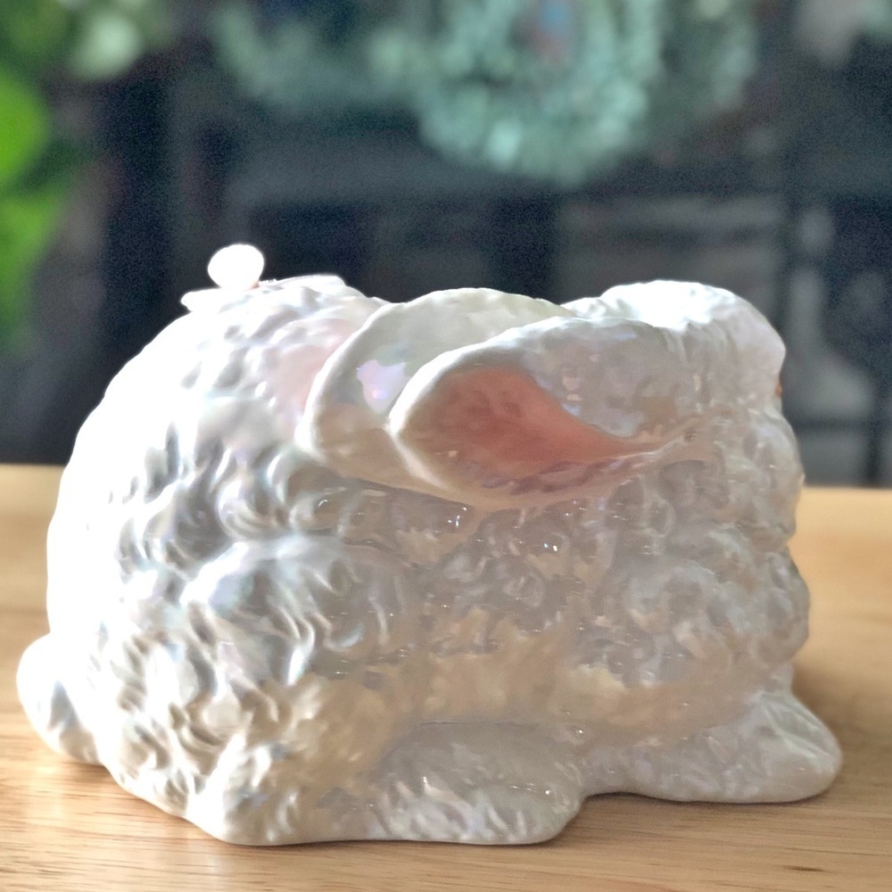 Vintage 1988 Enesco Pearlescent Iridescent White Bunny Figurine Decor - Picture 5 of 11